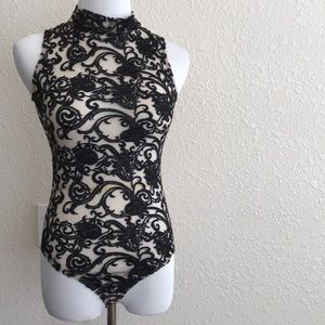 “HOT” lace body suit